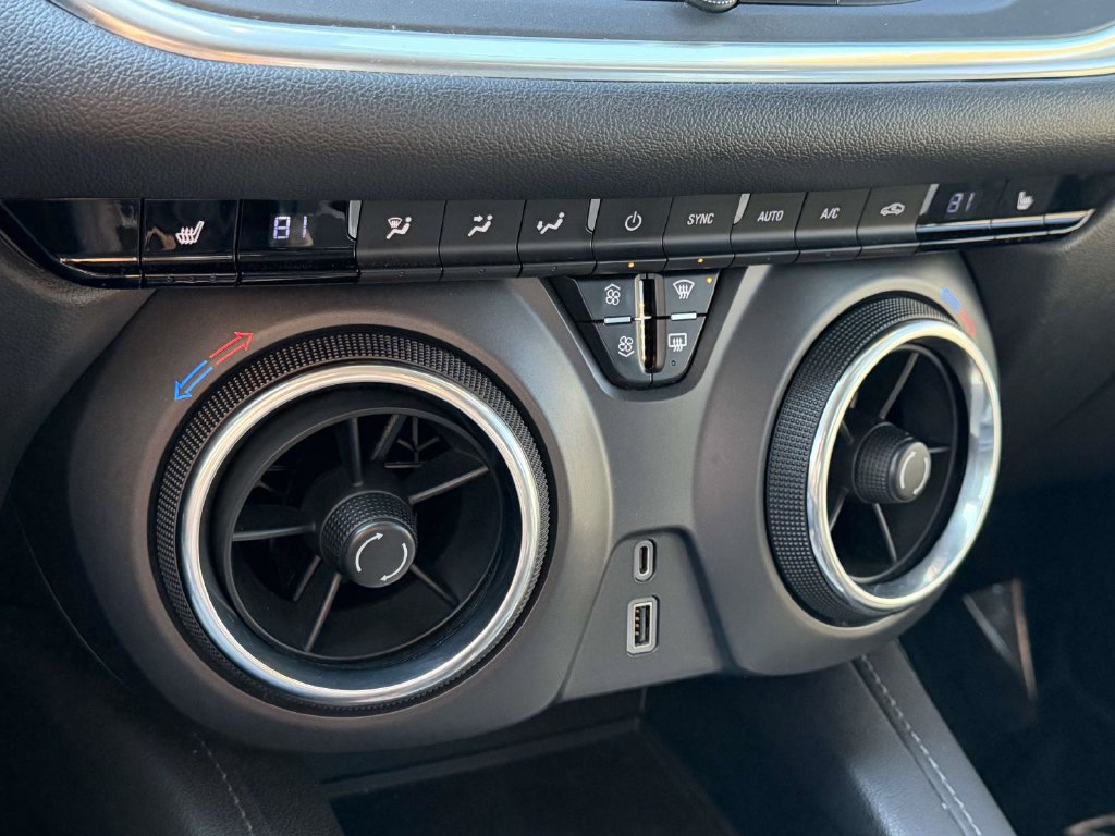 Used 2020 Chevrolet Blazer LT AWD/4WD image 21