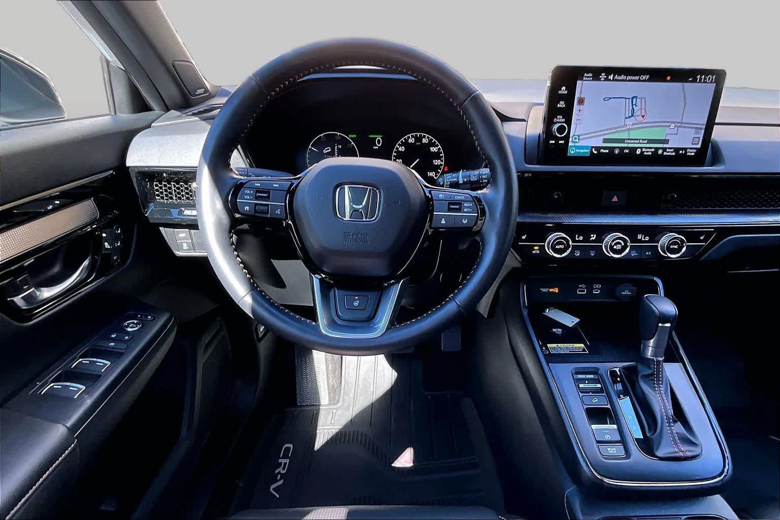 Used 2025 Honda CR-V Sport Touring image 6