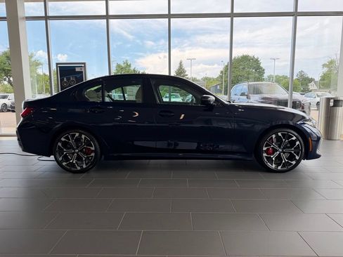 New 2026 BMW 330i xDrive Sedan w/ M Sport Package AWD/4WD image 9