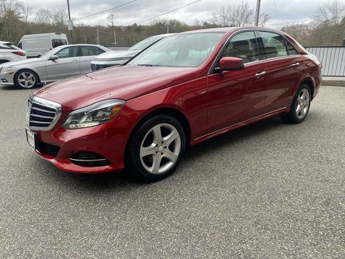 Used 2016 Mercedes-Benz E 350 4MATIC Sedan image 4