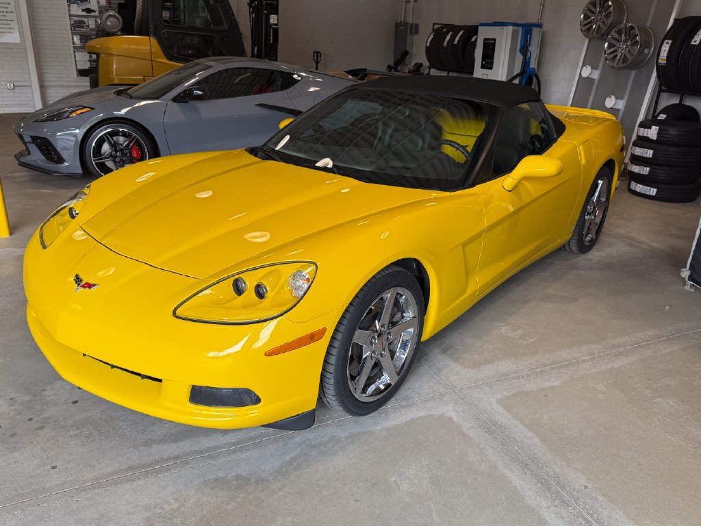 Used 2008 Chevrolet Corvette Convertible w/ Preferred Equipment Group RWD image 3