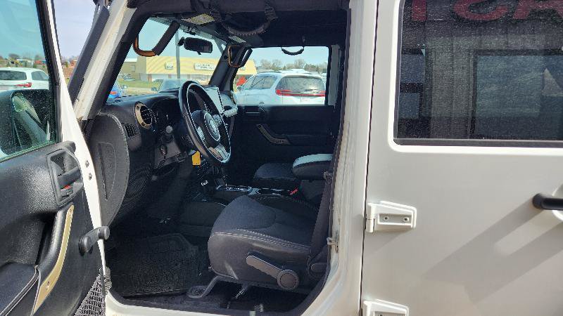 Used 2018 Jeep Wrangler Unlimited Sport AWD/4WD image 11
