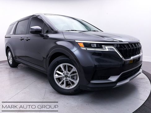 Certified 2023 Kia Carnival LX image 1