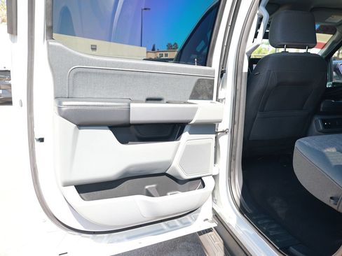 Used 2023 Ford F150 Lightning XLT AWD/4WD image 44