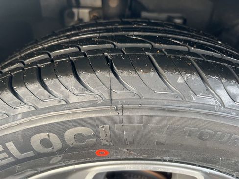 Used 2018 Ford EcoSport S image 40