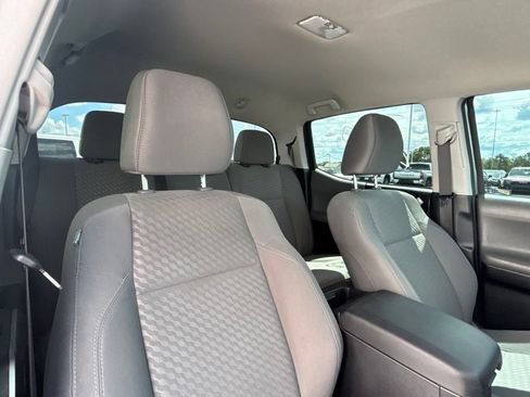 Used 2021 Toyota Tacoma SR5 w/ Technology Package AWD/4WD image 18