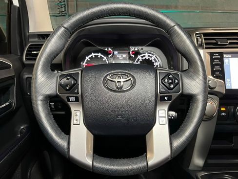 Used 2024 Toyota 4Runner SR5 Premium w/ Moonroof Package RWD image 21