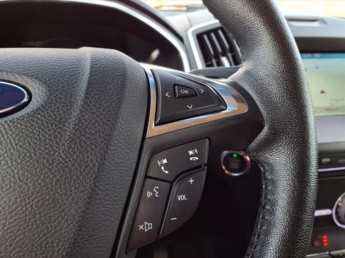 Used 2017 Ford Edge Titanium w/ Equipment Group 302A image 18