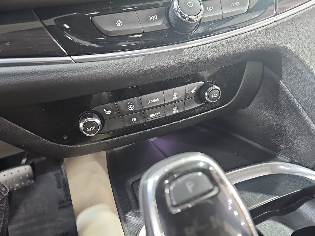 Certified 2019 Buick Enclave Essence w/ Trailering Package, 5000 lbs. AWD/4WD image 26