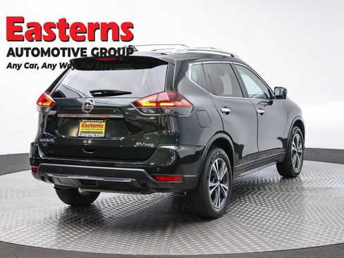 Used 2019 Nissan Rogue SV w/ Sun & Sound Touring Package AWD/4WD image 5