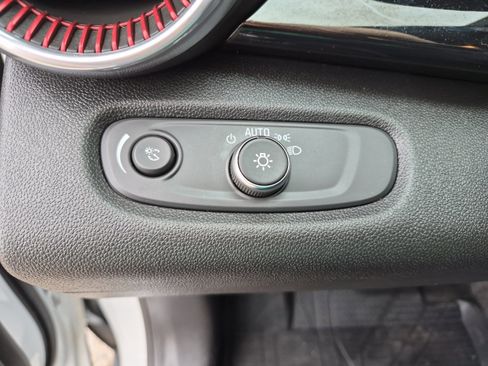 Used 2025 Chevrolet Trax RS w/ Driver Confidence Package image 26