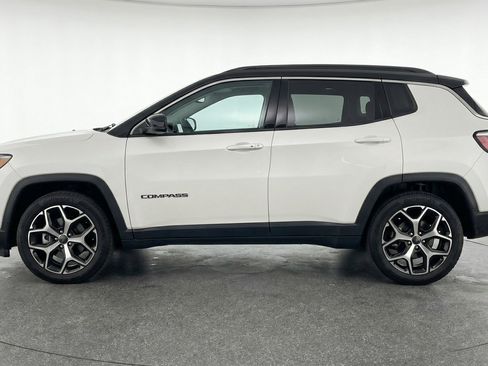 Used 2025 Jeep Compass Limited AWD/4WD image 5
