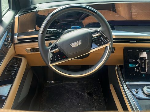 New 2025 Cadillac Escalade IQ Luxury 2 image 39