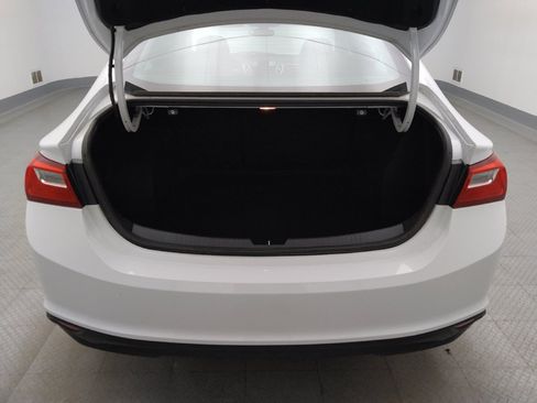 Used 2020 Chevrolet Malibu LS FWD image 29
