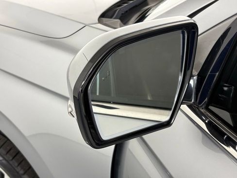 Used 2023 Ford Expedition Limited AWD/4WD image 13