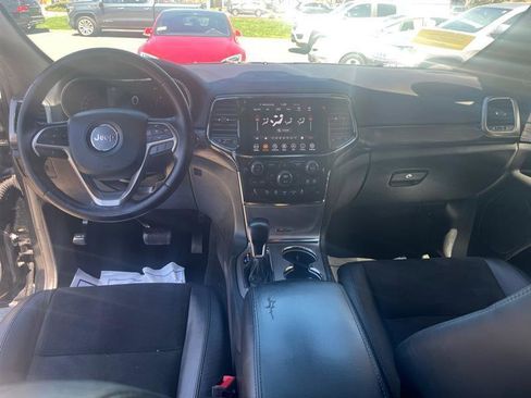 Used 2021 Jeep Grand Cherokee Laredo X AWD/4WD image 18