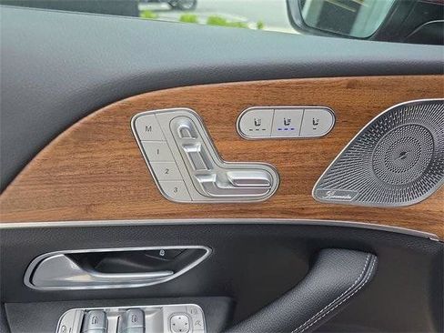 Used 2025 Mercedes-Benz GLS 450 4MATIC image 22