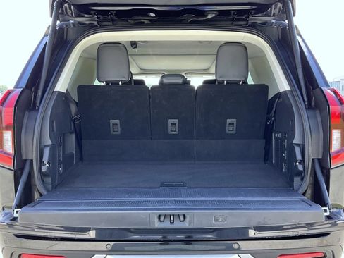Used 2025 Ford Expedition Platinum AWD/4WD image 24
