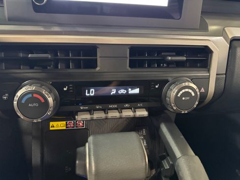 Certified 2025 Toyota Tacoma SR5 AWD/4WD image 12
