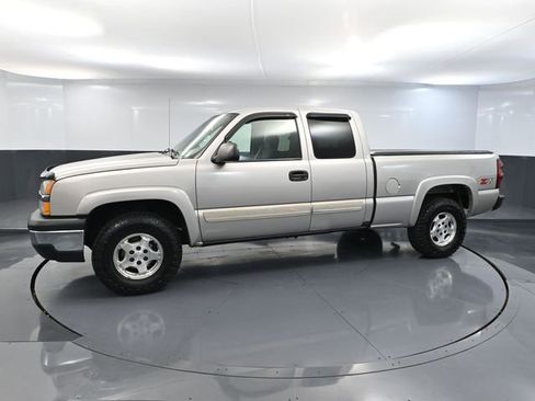 Used 2004 Chevrolet Silverado 1500 w/ Light Duty Power Package image 11