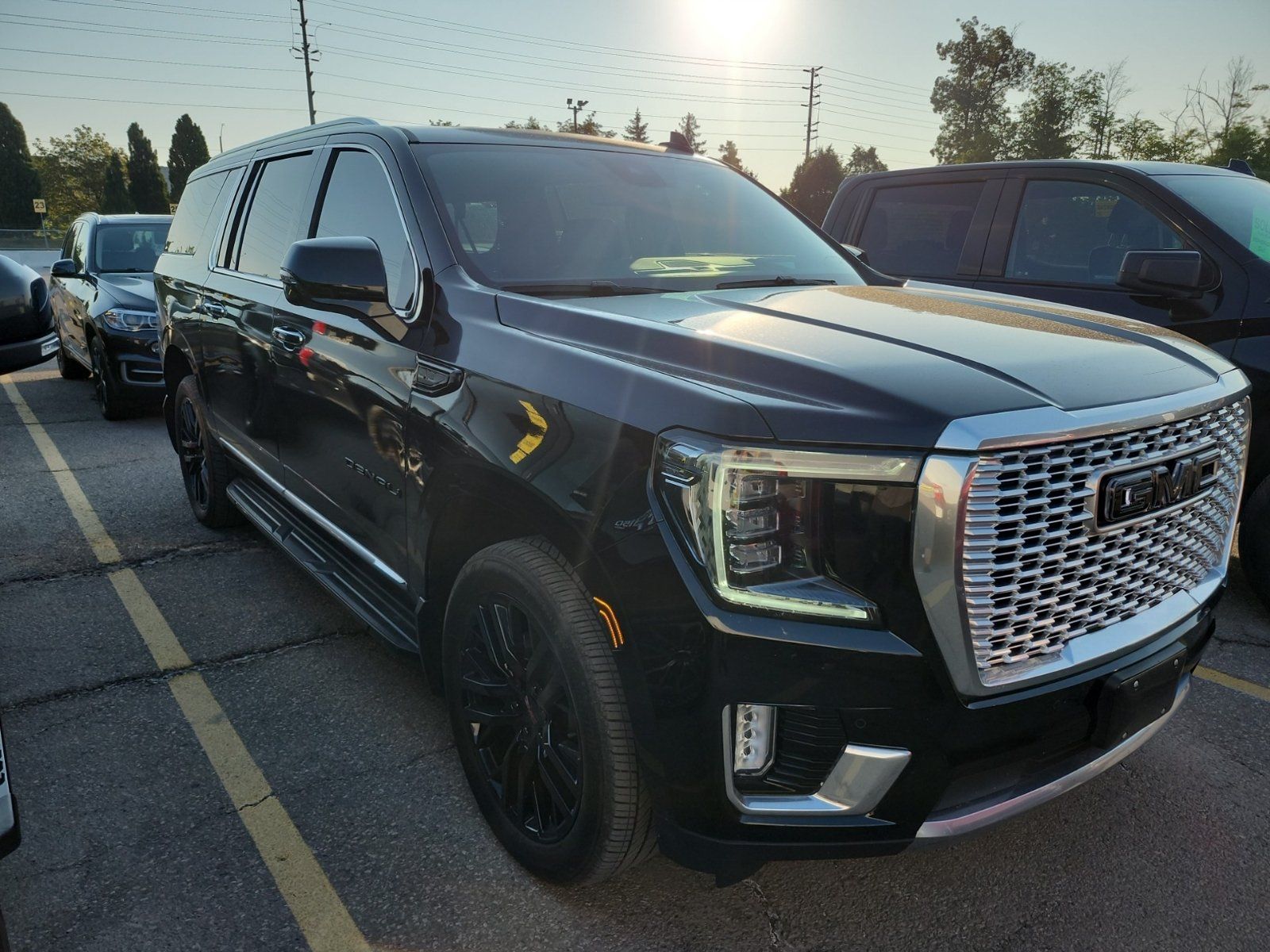 Used 2023 GMC Yukon XL Denali w/ Max Trailering Package AWD/4WD image 5