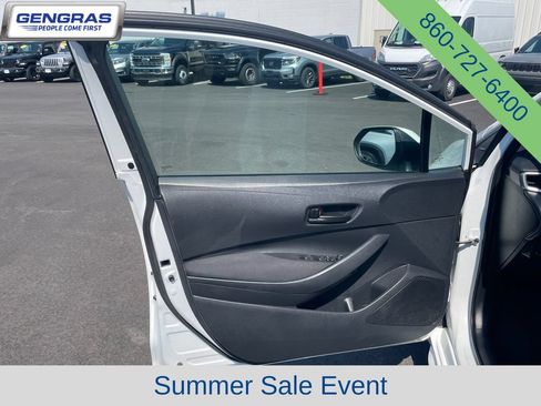 Used 2024 Toyota Corolla LE FWD image 31