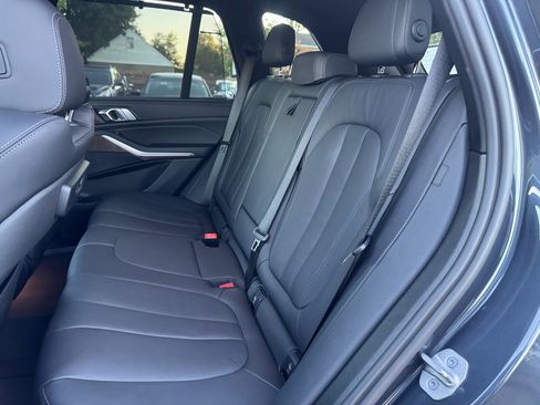 Used 2022 BMW X5 xDrive40i w/ M Sport Package image 20