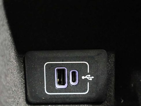 Used 2023 Maserati Grecale Modena image 35