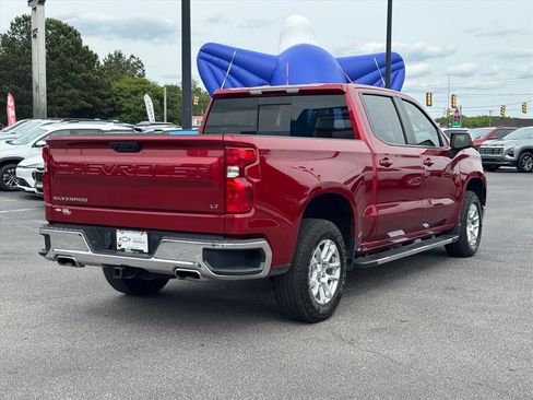 Used 2024 Chevrolet Silverado 1500 LT AWD/4WD image 3