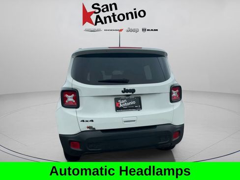 Used 2023 Jeep Renegade Latitude AWD/4WD image 12