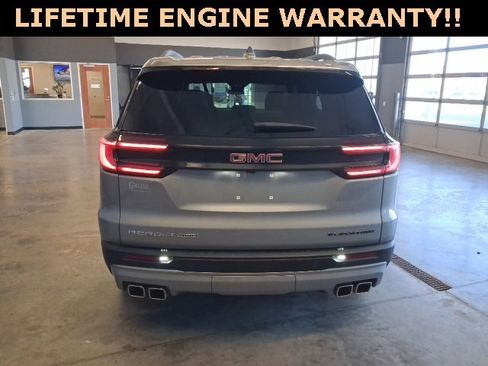 Used 2025 GMC Acadia Elevation image 5