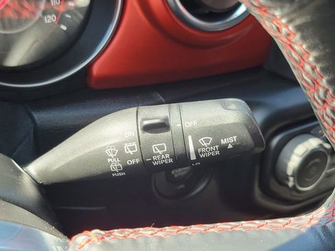 Used 2019 Jeep Wrangler Unlimited Rubicon AWD/4WD image 15
