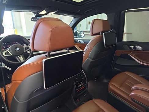 Used 2020 BMW X7 M50i w/ Executive Package AWD/4WD image 8