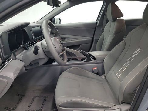 Used 2023 Hyundai Elantra SEL image 21