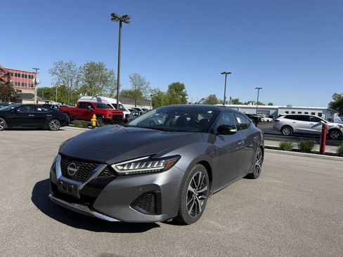 Used 2023 Nissan Maxima SL FWD image 7