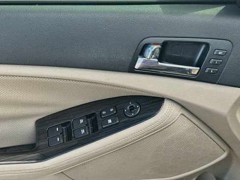 Used 2011 Kia Optima EX w/ Premium Pkg FWD image 16