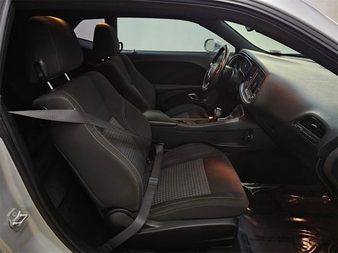 Used 2020 Dodge Challenger SXT w/ Driver Convenience Group image 11