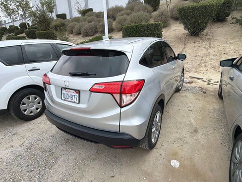 Used 2016 Honda HR-V EX image 8