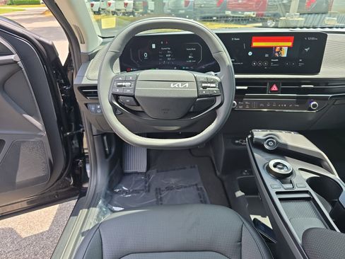 New 2025 Kia EV6 Wind image 16
