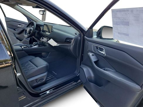 New 2026 Nissan Rogue Platinum w/ Platinum Premium Package image 15