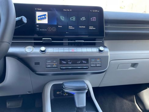 Used 2025 Hyundai Kona SEL image 17