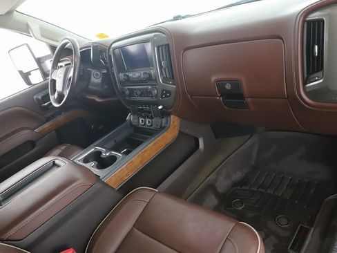 Used 2015 Chevrolet Silverado 2500 High Country w/ Duramax Plus Package image 29