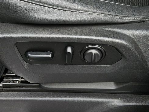 Used 2021 GMC Sierra 1500 SLT image 27