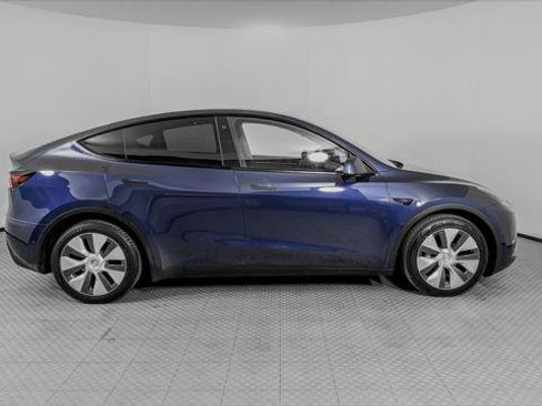 Used 2021 Tesla Model Y Long Range AWD/4WD image 8