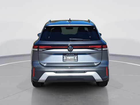 New 2026 Volkswagen Tiguan SE image 4