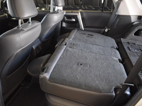 Used 2023 Toyota 4Runner SR5 Premium w/ Moonroof Package RWD image 60