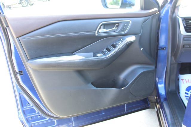 Used 2023 Nissan Rogue Platinum w/ Platinum Premium Package AWD/4WD image 10