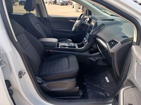 Used 2024 Ford Edge SE image 7