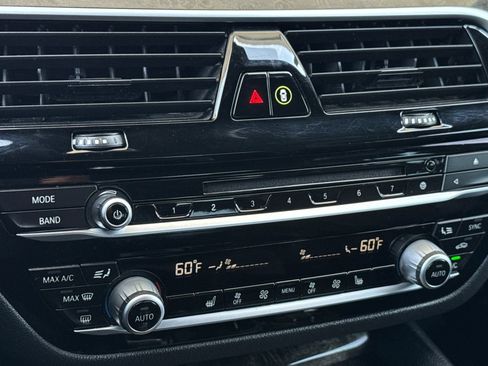 Used 2019 BMW 530i w/ Convenience Package RWD image 20