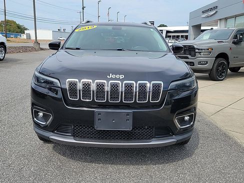 Used 2019 Jeep Cherokee Limited image 2